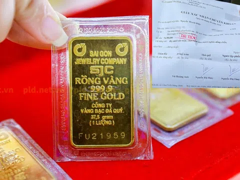 Cẩn trọng khi mua "vàng trên giấy"