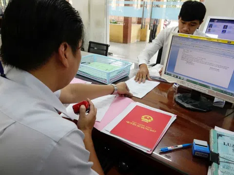 TP HCM: Người dân được ký cấp sổ hồng trong vòng 24 giờ