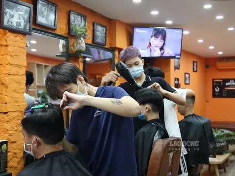 Từ 0h ngày 22/6, Hà Nội cho phép mở cửa trở lại dịch vụ ăn uống, cắt tóc gội đầu