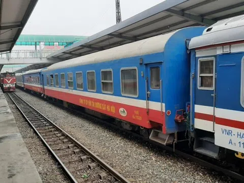 Ảnh hưởng bởi dịch COVID-19, doanh thu vận tải đường sắt sụt giảm mạnh
