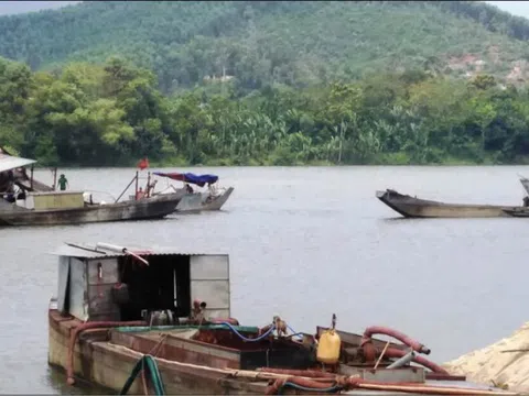 Cấp phép và quản lý giấy phép khai thác cát thiếu chặt chẽ tại Thừa Thiên Huế