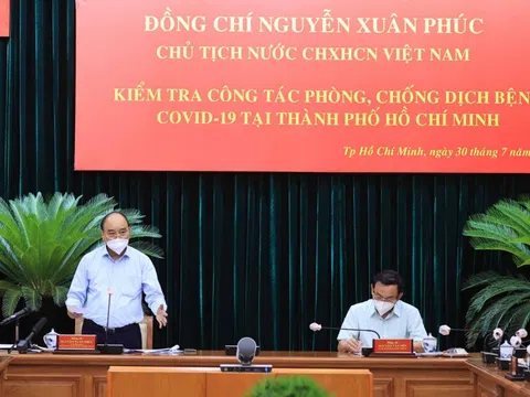 Chủ tịch nước Nguyễn Xuân Phúc: Giãn cách phải gắn chặt với chăm lo đời sống người dân