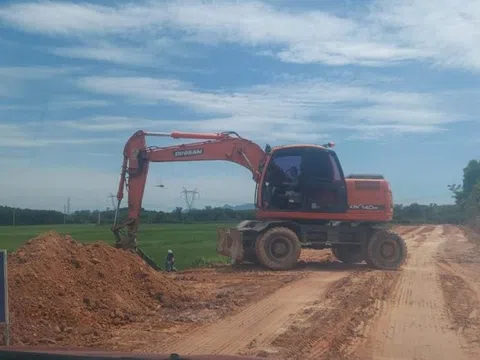 Hà Tĩnh: Dấu hiệu thi công ẩu của nhà thầu thi công dự án “kép”?