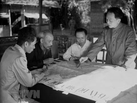 Đại tướng Võ Nguyên Giáp: Vị tướng tài làm chuyển dịch dòng chảy của lịch sử