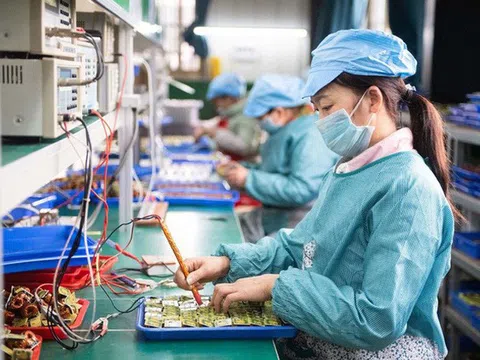 Thủ tướng yêu cầu 10 Bộ rà soát pháp luật tháo gỡ khó khăn cho đầu tư, kinh doanh